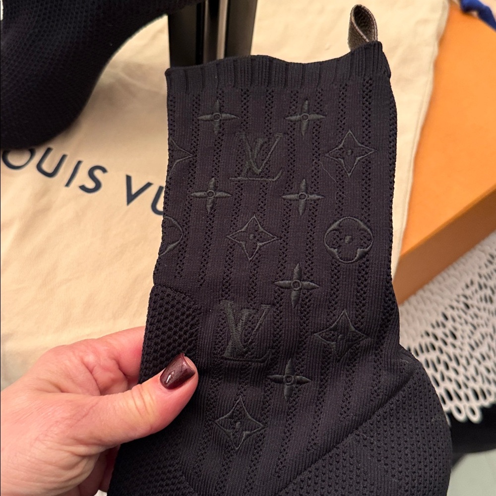 Louis Vuitton Black Heeled stretch Boots - Picture 4 of 8
